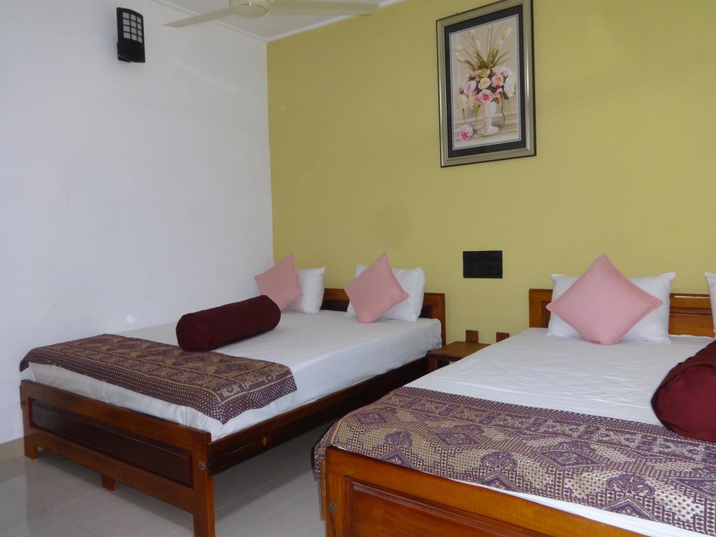 Dutch Bay Beach Cottages Trincomalee Exterior photo