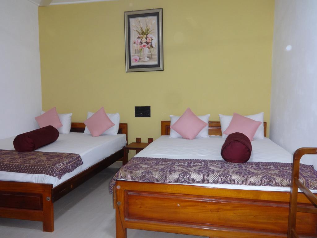 Dutch Bay Beach Cottages Trincomalee Exterior photo