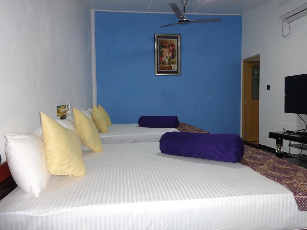 Dutch Bay Beach Cottages Trincomalee Exterior photo