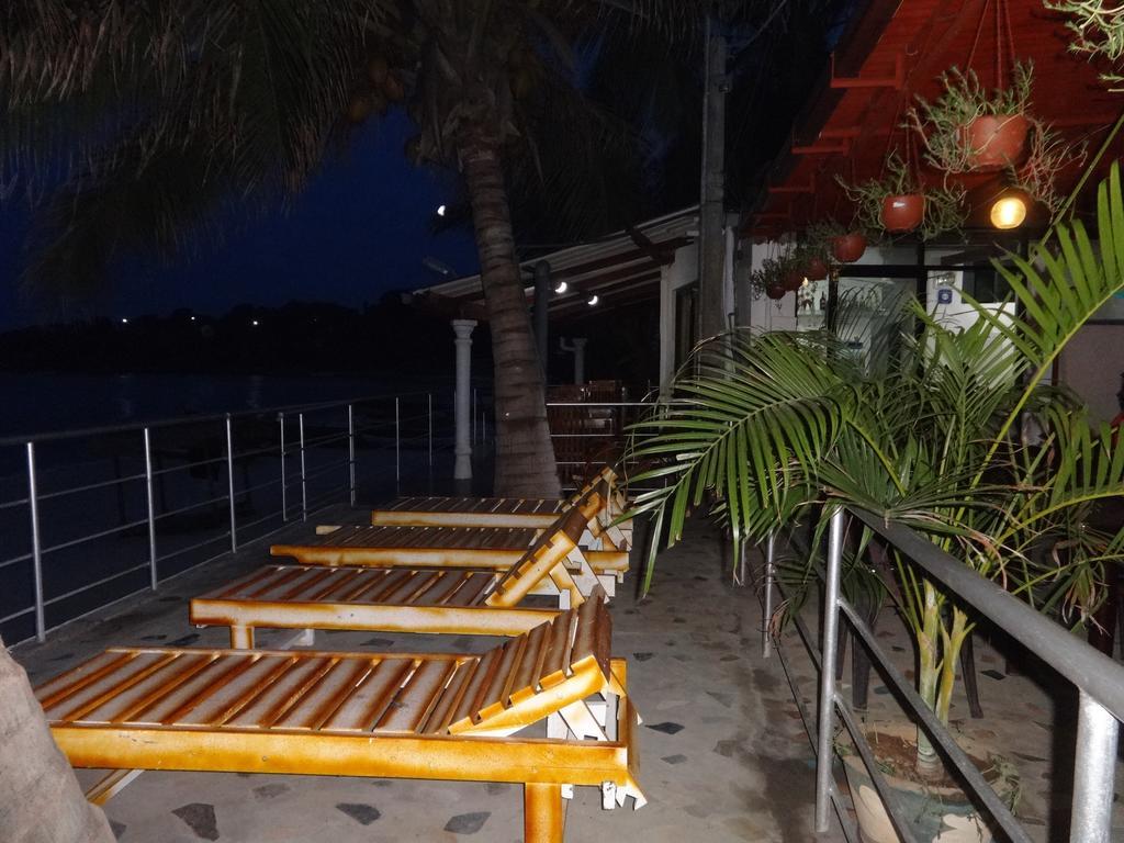 Dutch Bay Beach Cottages Trincomalee Exterior photo
