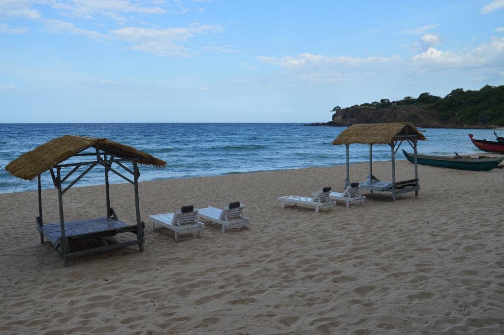 Dutch Bay Beach Cottages Trincomalee Exterior photo